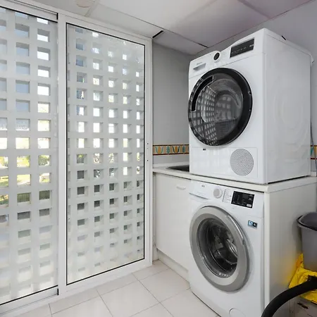 De Lujo A 30m Playa Apartment Estepona