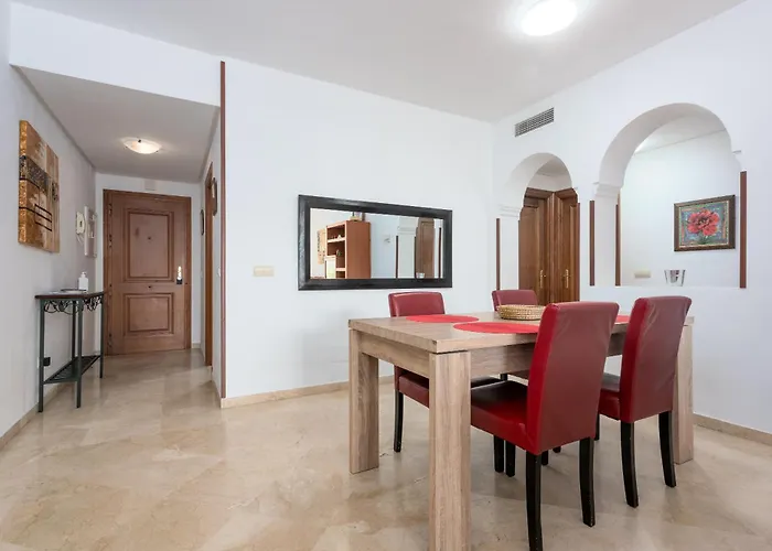 De Lujo A 30m Playa * إِستيبونا