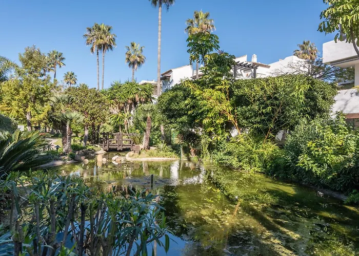 De Lujo A 30m Playa * إِستيبونا