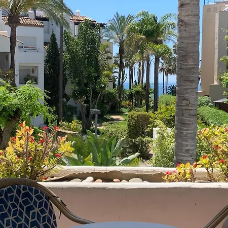 De Lujo A 30m Playa Apartment Estepona