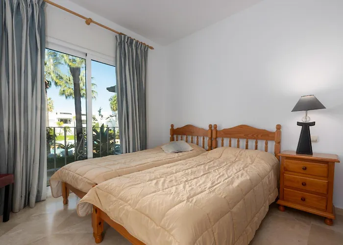 De Lujo A 30m Playa * Εστεπόνα